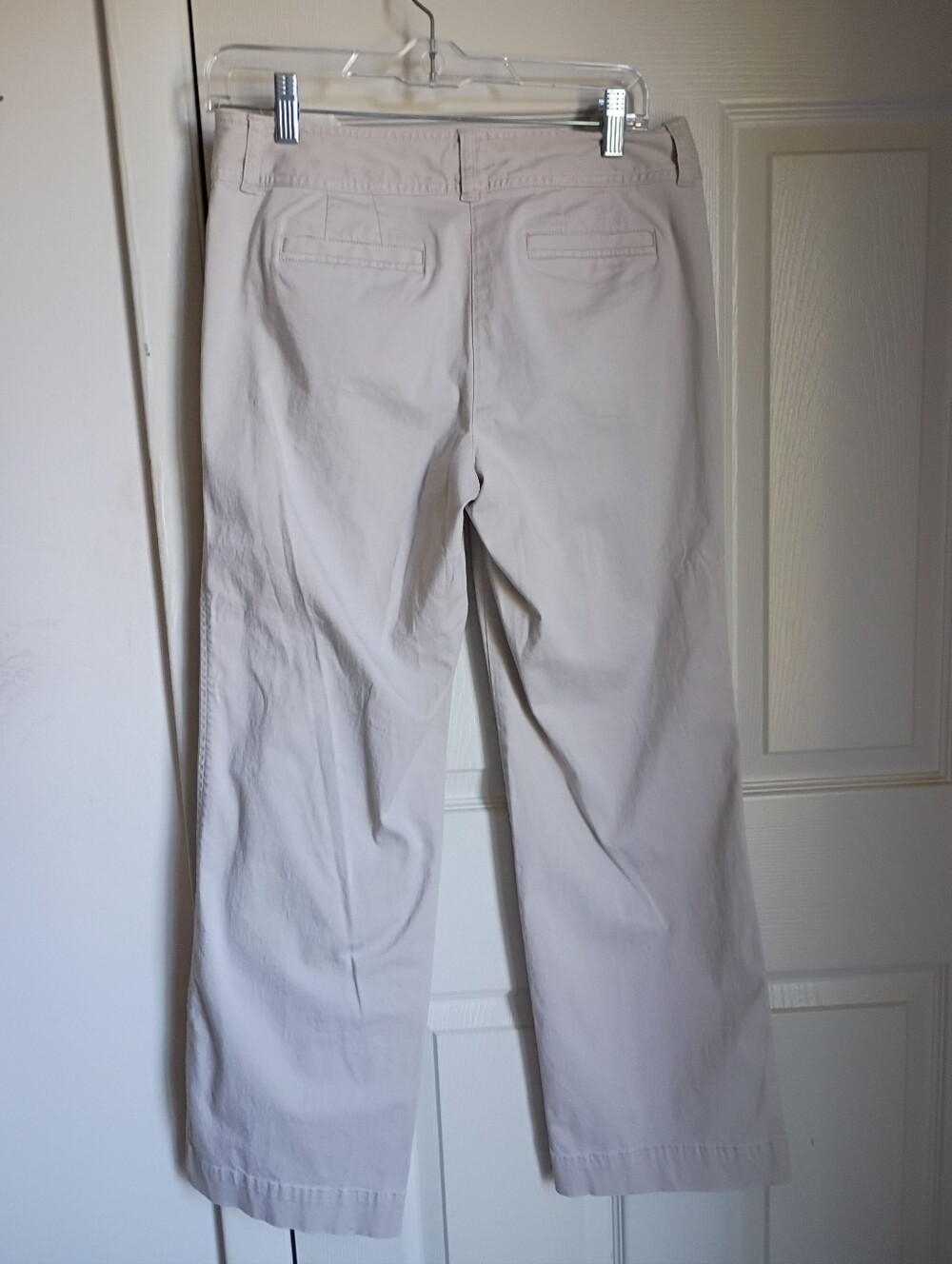 J. Jill khakis straight-leg cut and a tailored waistband. - Picture 6 of 6